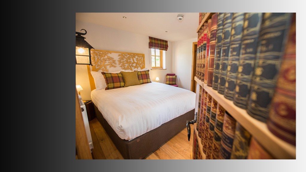 Alton Towers Bed, wall and door frame Fretwork